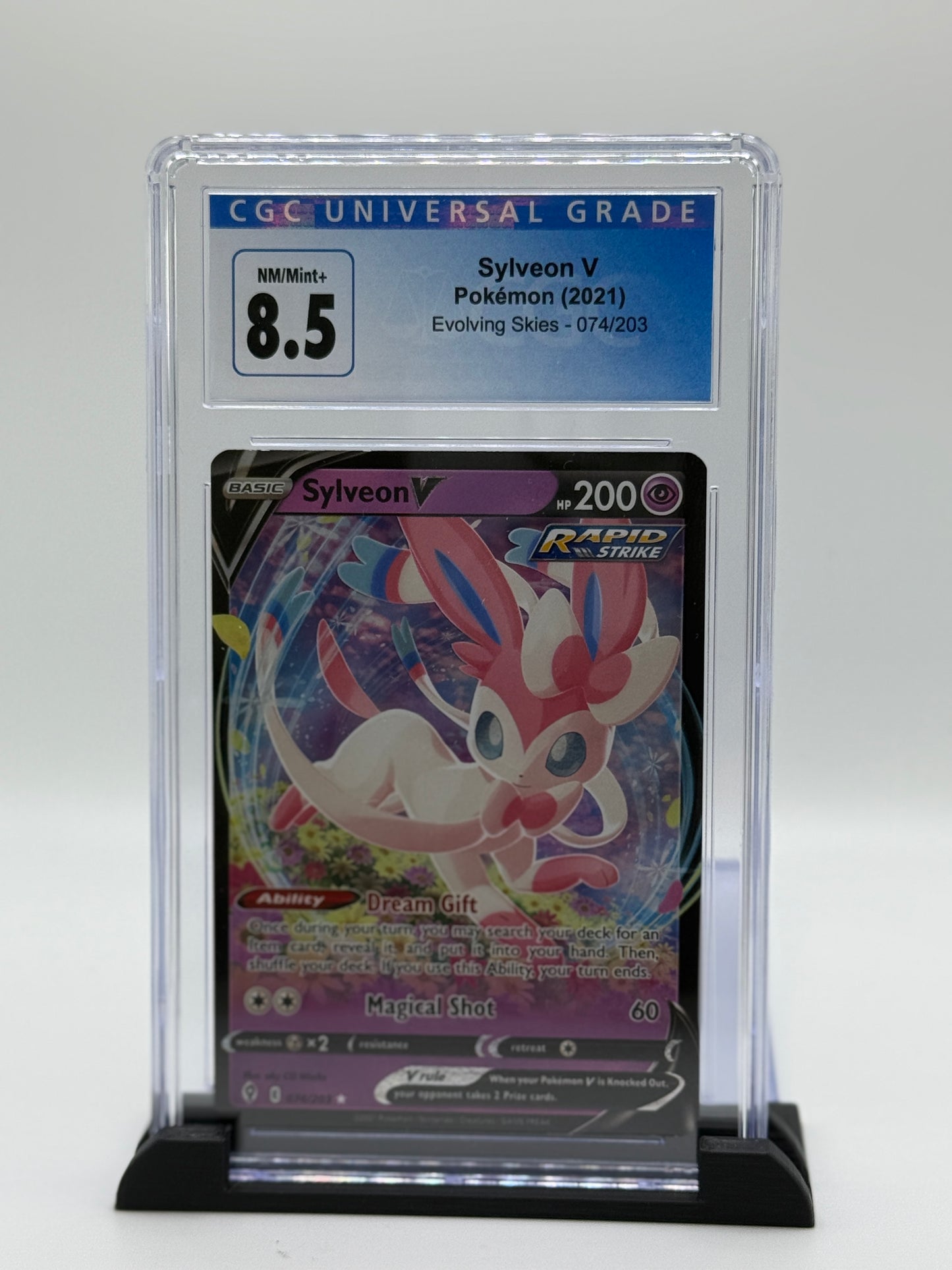 CGC 8.5 2021 Evolving Skies English Sylveon V #74